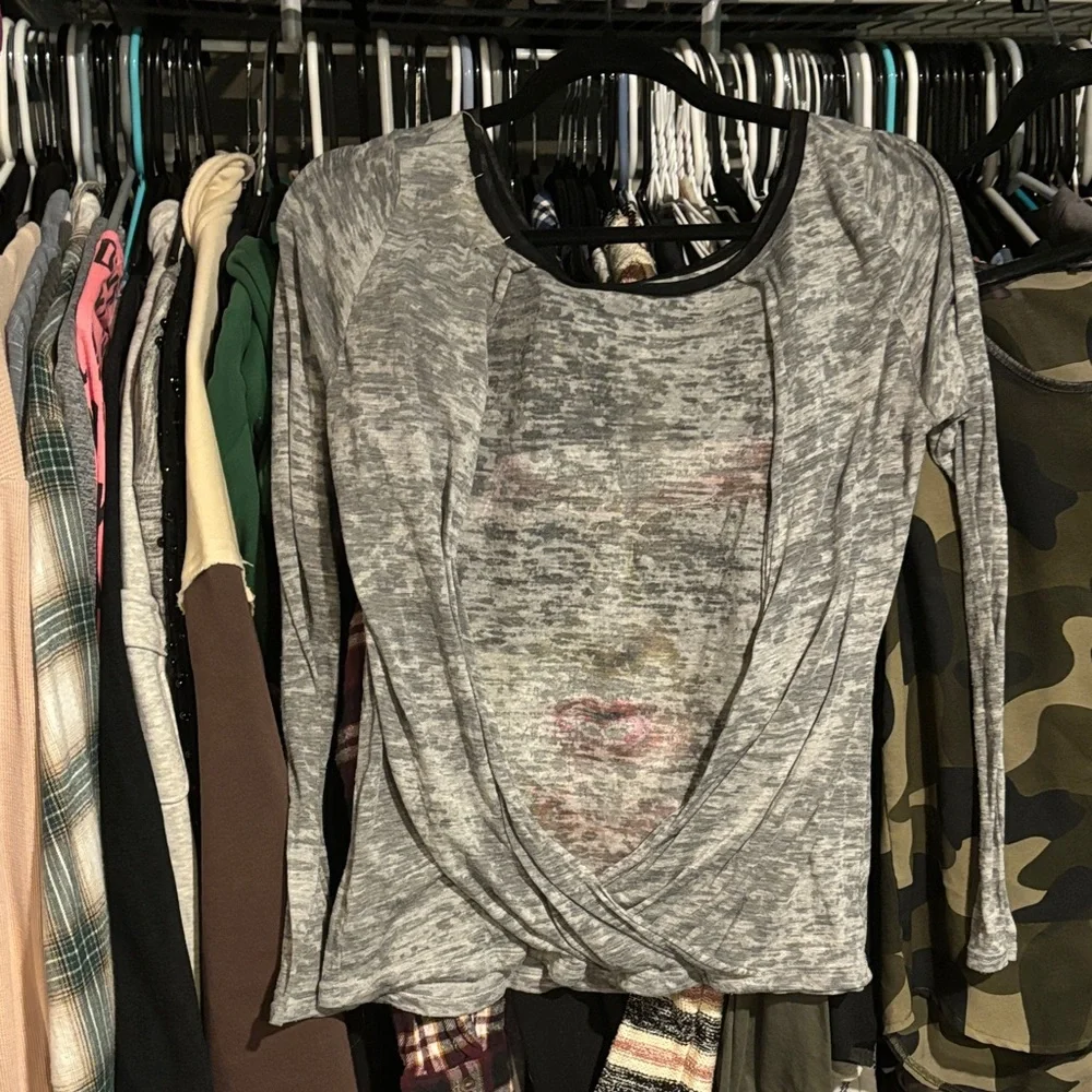 Gray Graphic Long Sleeve Top - Picture 3 of 5